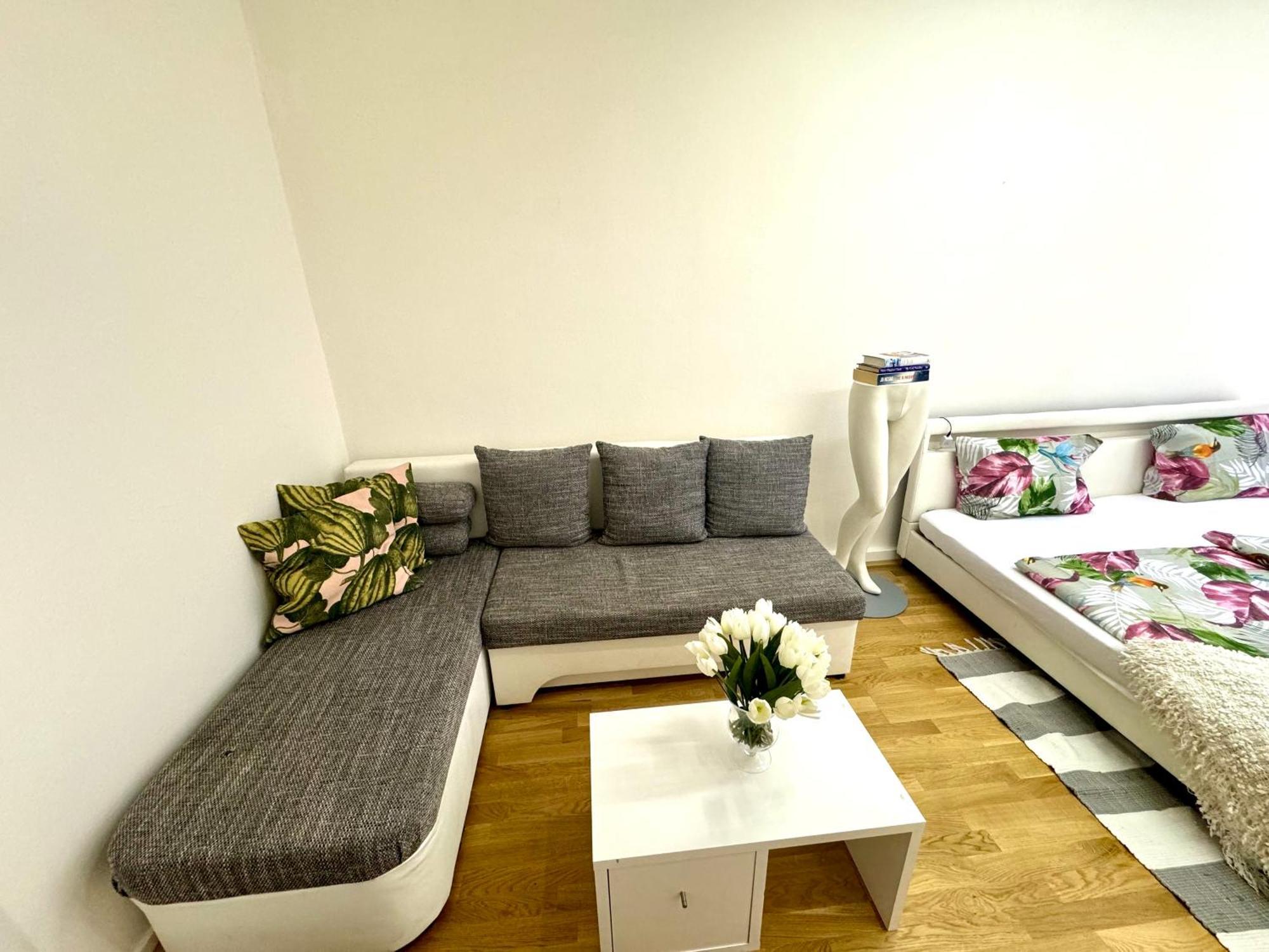 Fantastic In The Center Praha